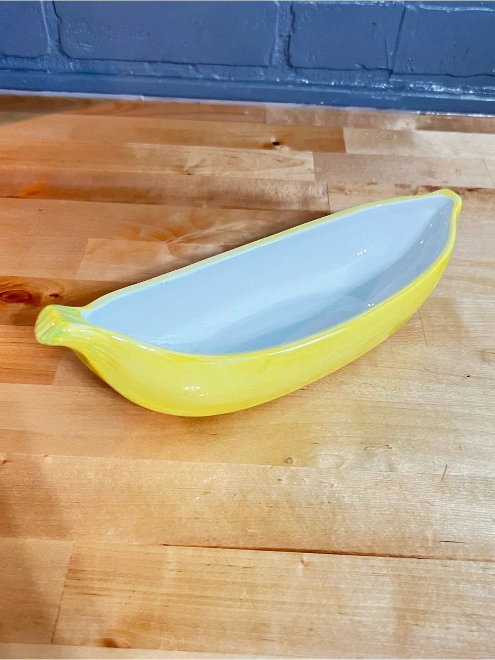 RARE-3 Pottery Barn Yellow Ceramic Dessert Ice Cream Splits Boats - Go Bananas